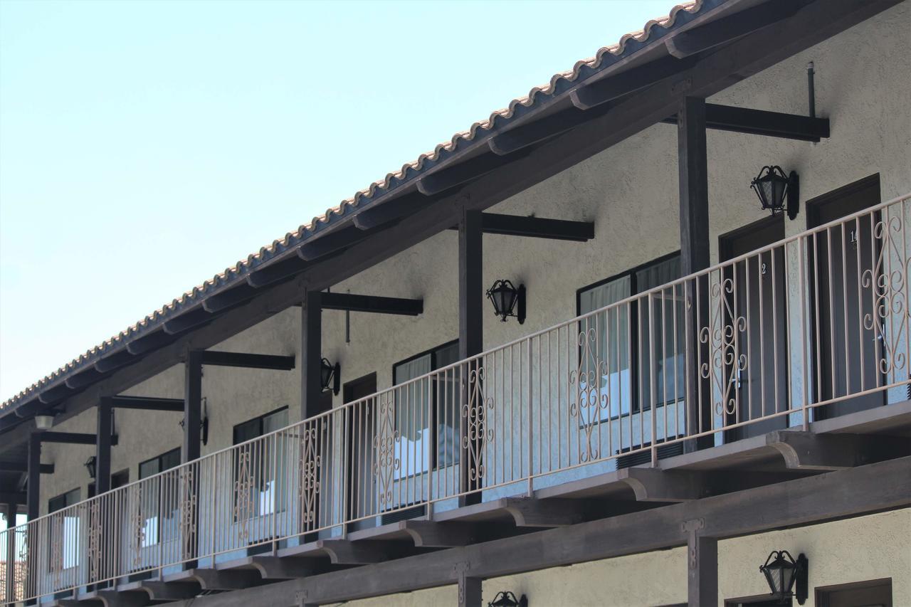 Cozy Inn Costa Mesa Exterior foto